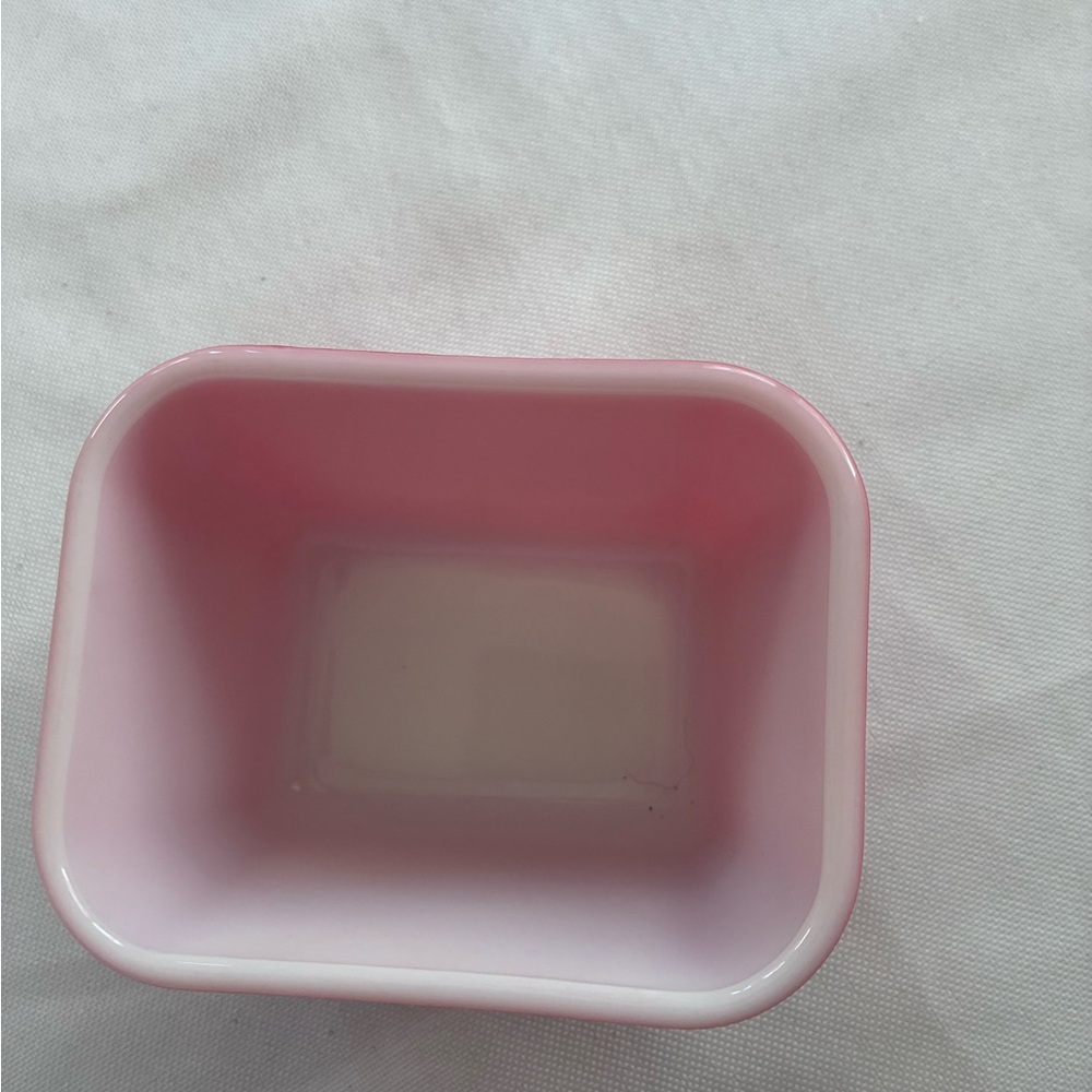 VINTAGE PYREX Red Glass Storage Container with Lid - Picture 2 of 6